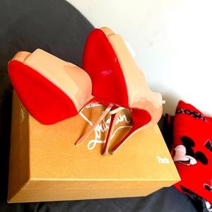 Size 38 Christian Louboutin heels
